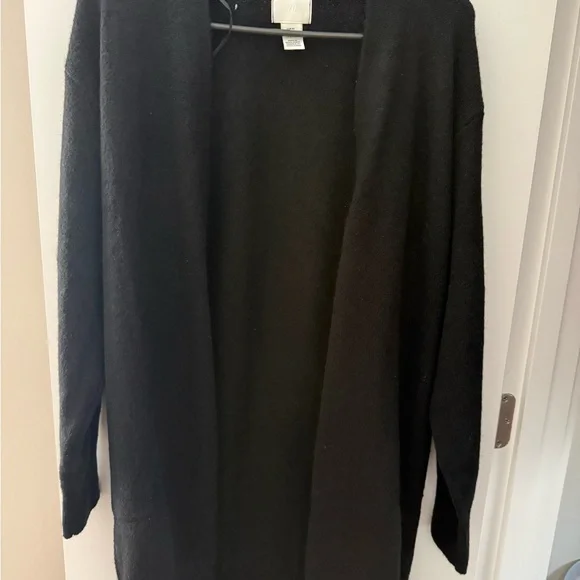 H&M Classic Black Cardigan - Picture 2 of 3